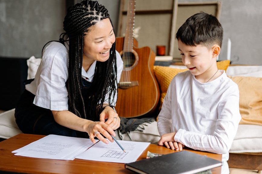 Studiecoach som ger personlig vägledning och stöd i studieteknik.